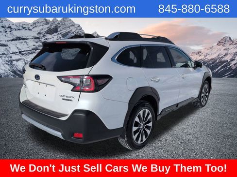 Used 2023 Subaru Outback Touring image 3