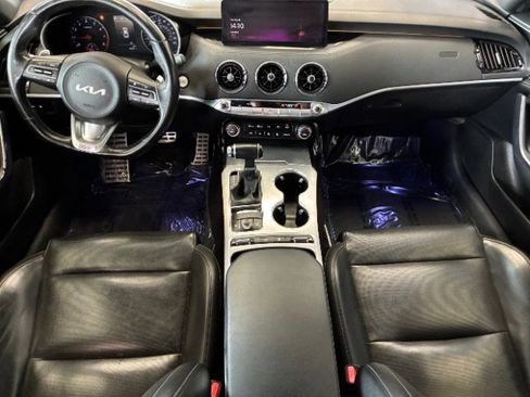 Used 2022 Kia Stinger GT1 RWD image 3