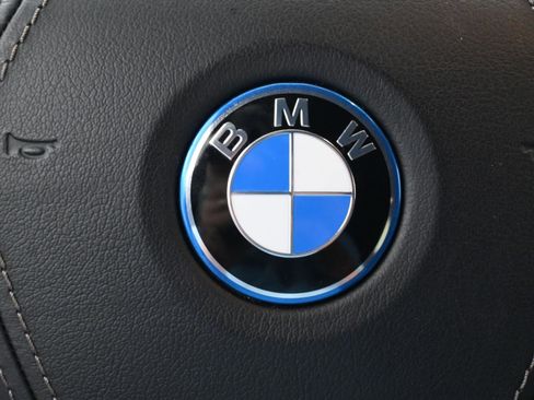 Used 2022 BMW X5 xDrive45e w/ Parking Assistance Package image 40