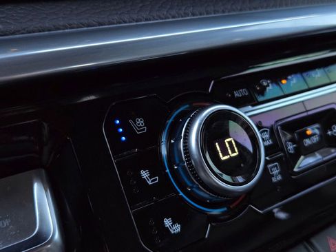 Used 2022 GMC Sierra 1500 Denali w/ Denali Reserve Package image 23