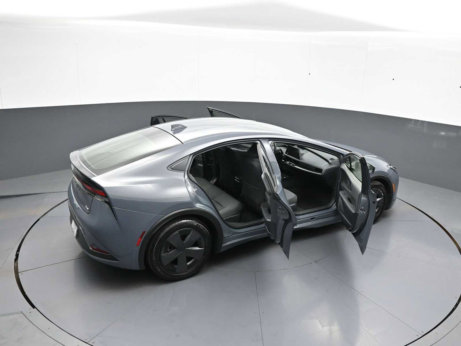Used 2025 Toyota Prius LE FWD image 44