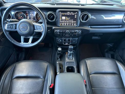 Used 2022 Jeep Wrangler Unlimited Sahara AWD/4WD image 14