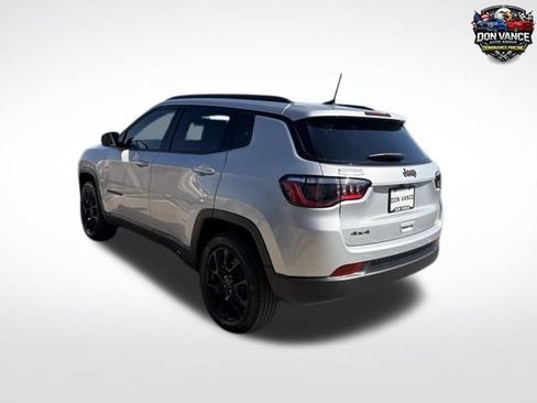New 2026 Jeep Compass Latitude AWD/4WD image 3