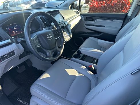 Certified 2023 Honda Odyssey EX-L image 3