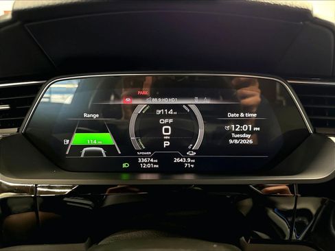 Used 2024 Audi Q8 e-tron Prestige w/ Prestige Package AWD/4WD image 21