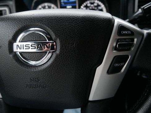 Used 2019 Nissan Titan SV w/ SV Convenience Package image 27