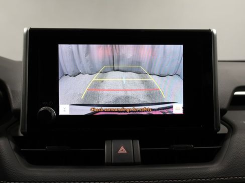 Used 2025 Toyota RAV4 XLE image 27