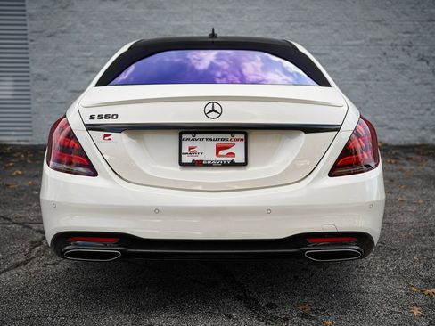 Used 2018 Mercedes-Benz S 560 Sedan w/ AMG Line Exterior image 13