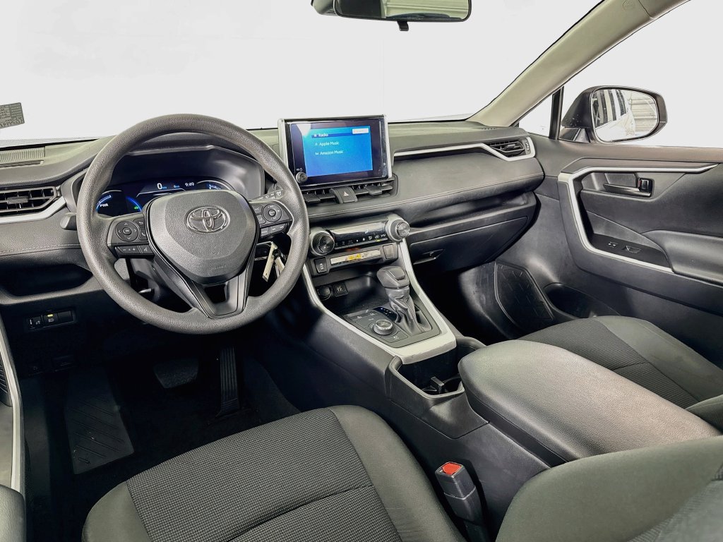 Used 2024 Toyota RAV4 LE AWD/4WD image 26