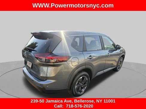 Used 2024 Nissan Rogue SV FWD image 3
