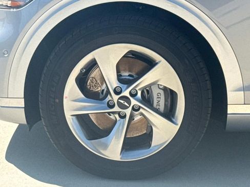 New 2026 Genesis GV70 2.5T Advanced image 4