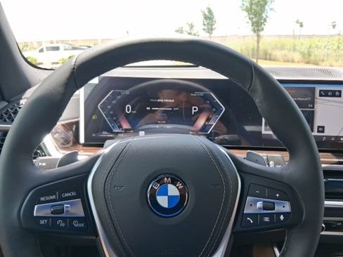 New 2026 BMW X5 sDrive40i w/ Premium Package RWD image 8