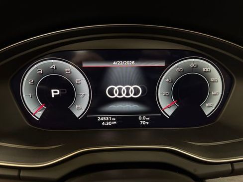 Used 2023 Audi Q5 2.0T Premium Plus w/ Premium Plus Package AWD/4WD image 11