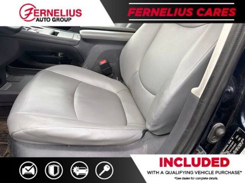 Used 2022 Toyota Sienna XLE w/ XLE Plus Package AWD/4WD image 8