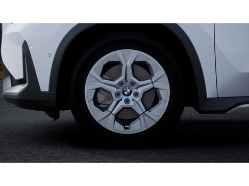 New 2026 BMW X1 xDrive28i w/ Technology Package image 7