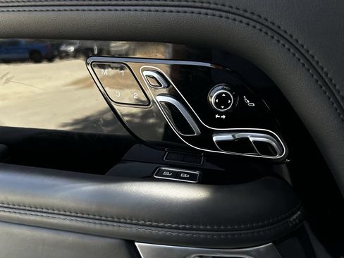 Used 2022 Land Rover Range Rover Westminster Edition AWD/4WD image 30