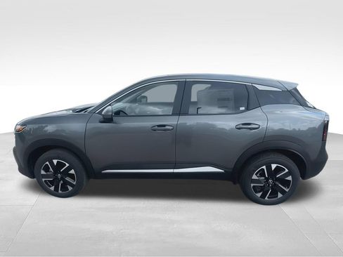 Used 2025 Nissan Kicks SV AWD/4WD image 6