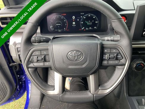 Used 2025 Toyota Tacoma TRD Sport image 25