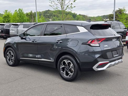 Used 2025 Kia Sportage LX FWD image 5