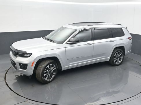 Used 2022 Jeep Grand Cherokee L Overland w/ Luxury Tech Group IV image 42