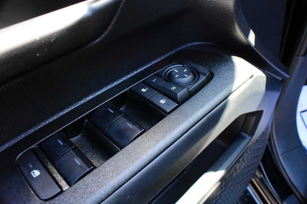 Used 2025 Toyota 4Runner SR5 AWD/4WD image 8