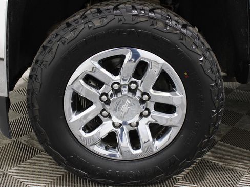 Used 2017 Chevrolet Silverado 2500 LTZ w/ Duramax Plus Package AWD/4WD image 37
