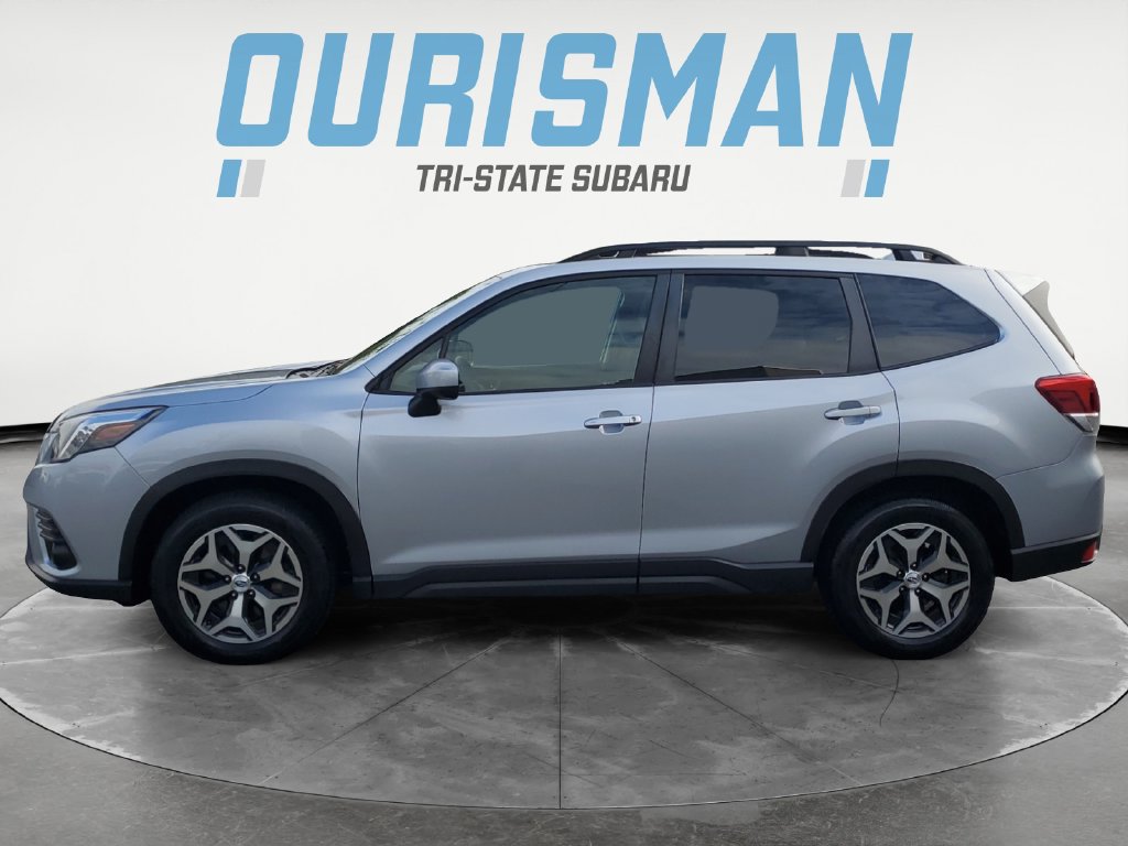 Certified 2023 Subaru Forester Premium AWD/4WD image 3