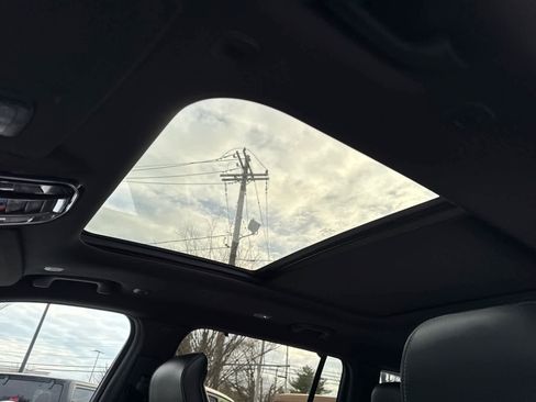 Used 2021 Jeep Grand Cherokee L Overland w/ Luxury Tech Group IV image 14