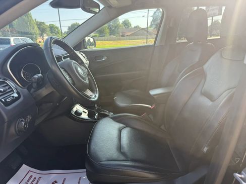 Used 2019 Jeep Compass Limited AWD/4WD image 10
