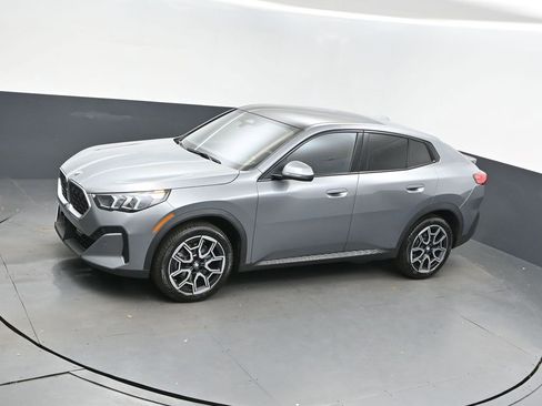 Used 2025 BMW X2 xDrive28i image 32