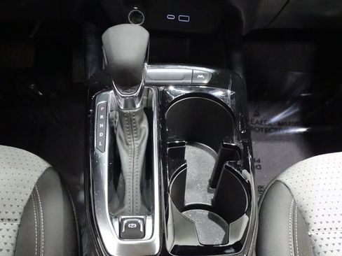 Used 2024 Chevrolet Trax LT FWD image 36