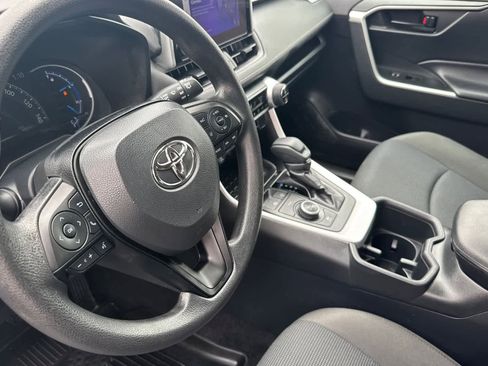 Certified 2024 Toyota RAV4 LE AWD/4WD image 11