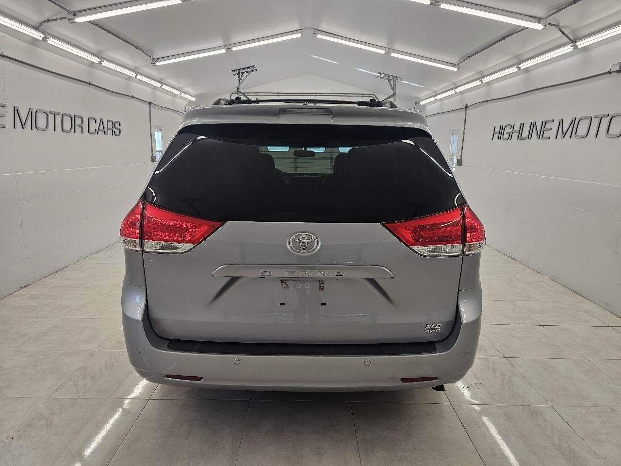 Used 2014 Toyota Sienna XLE AWD/4WD image 5