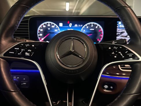 Used 2026 Mercedes-Benz GLS 450 4MATIC image 24