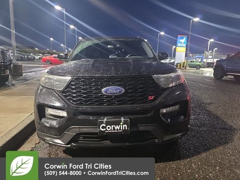 Used 2020 Ford Explorer ST w/ ST Street Pack image 5