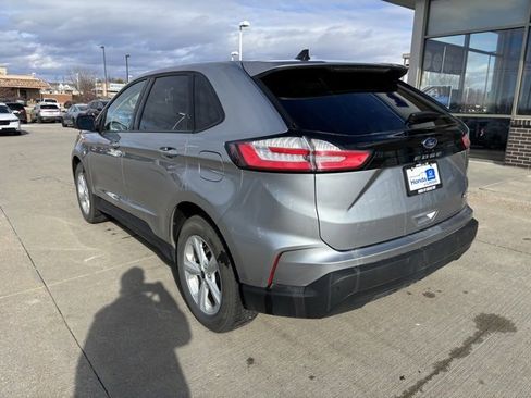 Used 2021 Ford Edge SE image 7
