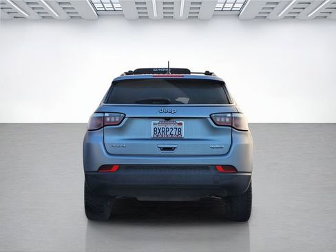 Used 2018 Jeep Compass Latitude w/ Popular Equipment Group AWD/4WD image 6