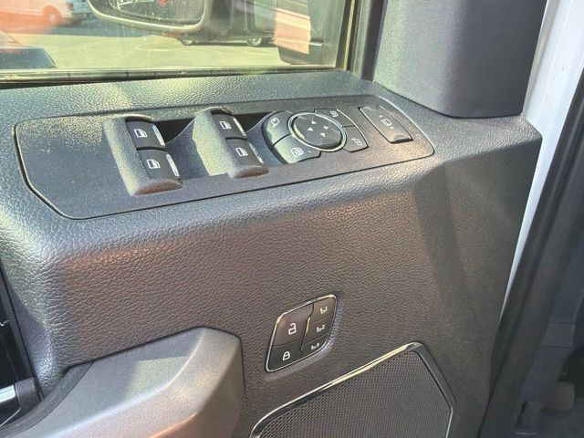 Used 2022 Ford F250 Platinum w/ FX4 Off-Road Package AWD/4WD image 5