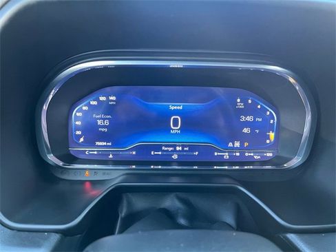 Used 2022 Chevrolet Suburban RST w/ Luxury Package image 27