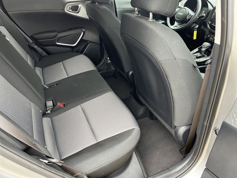 Used 2023 Kia Soul LX FWD image 15