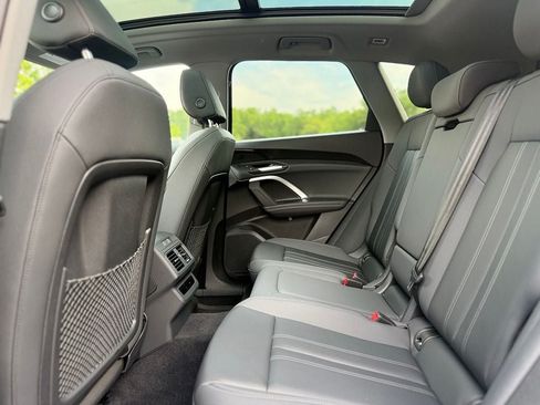 Certified 2025 Audi Q5 Premium w/ Convenience Package AWD/4WD image 24