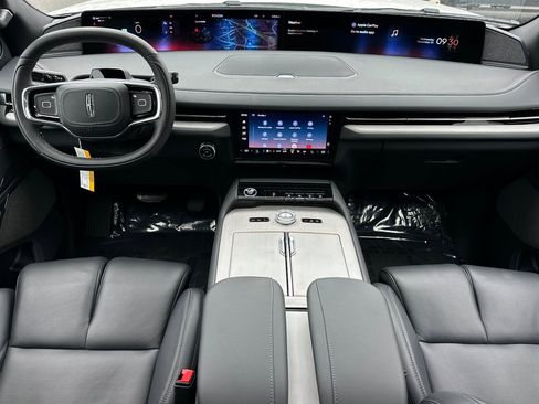 New 2025 Lincoln Navigator L Reserve w/ Jet Appearance Package image 12