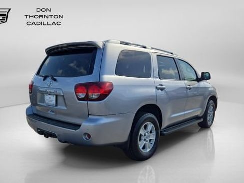 Used 2019 Toyota Sequoia SR5 AWD/4WD image 5