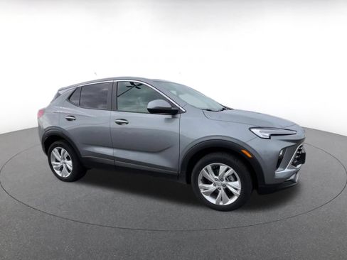 Used 2025 Buick Encore GX Preferred AWD/4WD image 2