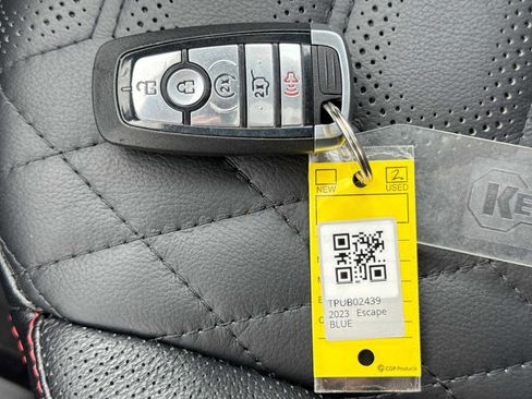 Used 2023 Ford Escape ST-Line Elite w/ Premium Technology Package AWD/4WD image 36