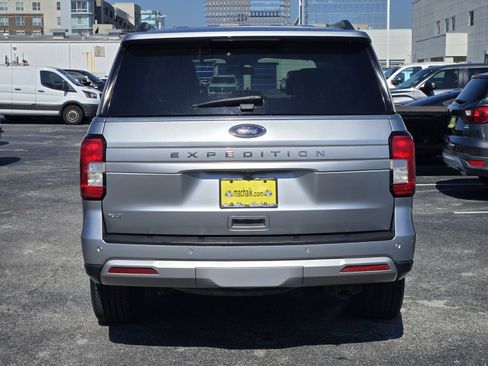 Used 2022 Ford Expedition XLT RWD image 7