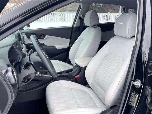 Certified 2023 Hyundai Kona SEL image 25