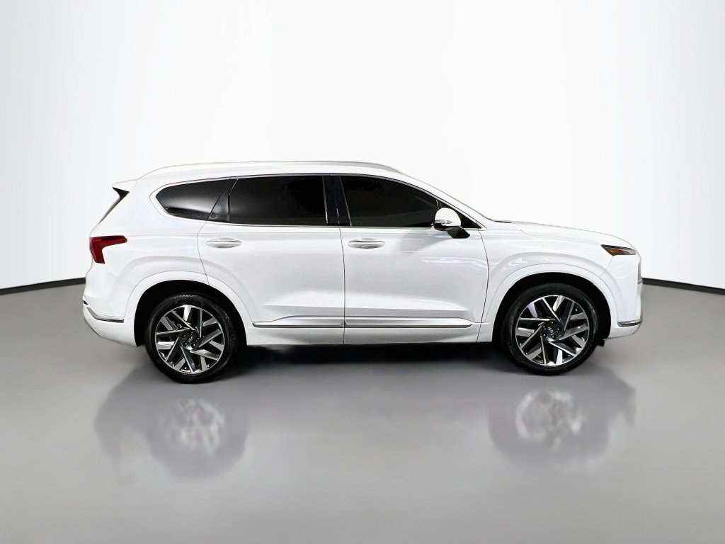 Used 2022 Hyundai Santa Fe Calligraphy FWD image 2