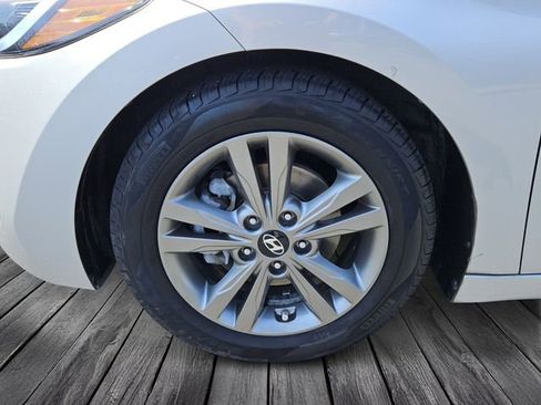 Used 2018 Hyundai Elantra Value Edition image 9