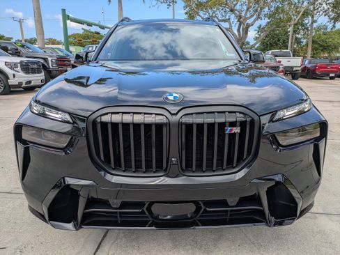 Used 2025 BMW X7 M60i AWD/4WD image 8